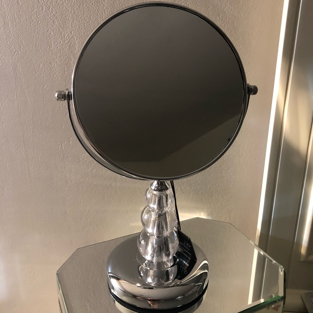 Makeup Mirror/Vanity Mirror